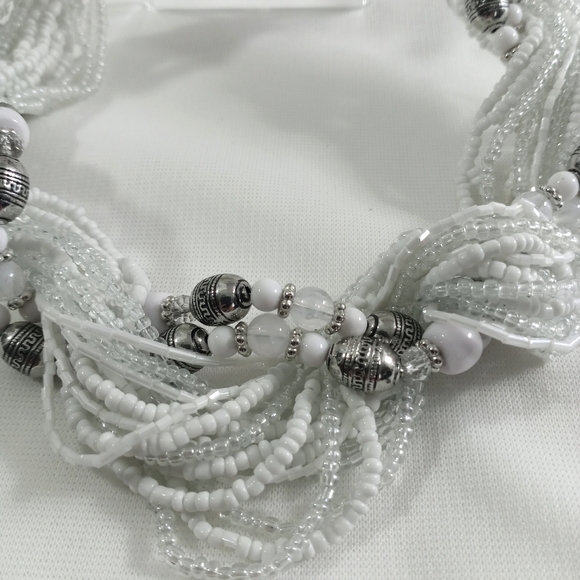 Erica Lyons Twisted Statement Necklace Earring Set White Silver 19" Multi-Strand - Picture 3 of 6